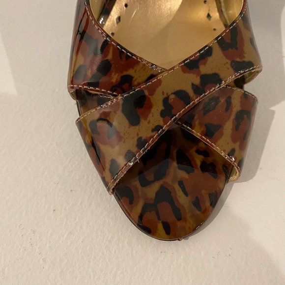 🎉Host Pick 🎉 BCBGirls Leopard Print Peep Toe Stiletto Heeled Sandal Size 9.5 - Picture 6 of 11